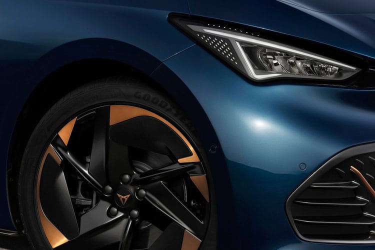 3846584 170kW e-Boost V3 59kWh 5dr Auto