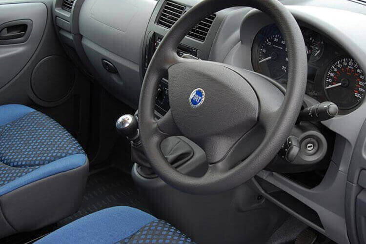 3781349 100kW 75kWh Van Auto