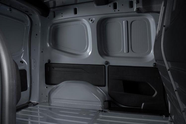 3735780 90kW Tekna Crew Van Auto 45kWh